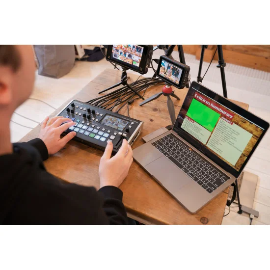 Roland V-8HD Mélangeur vidéo