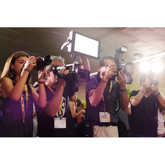 VELVET Mini 1 IP54 DMX Panneau LED Bi-Color V-Mount (sans lyre)