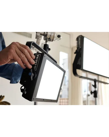 VELVET Mini 1 IP54 DMX Panneau LED Bi-Color V-Mount