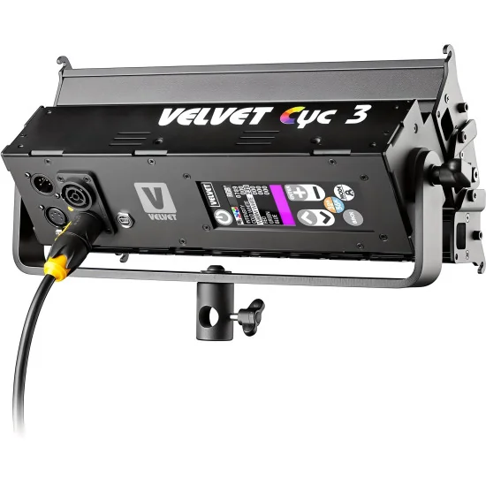 VELVET CYC 3 Color Studio RGBW LED Beam (sans lyre)