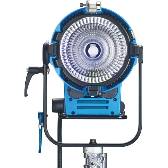 ARRI M8 MAN HMI PAR